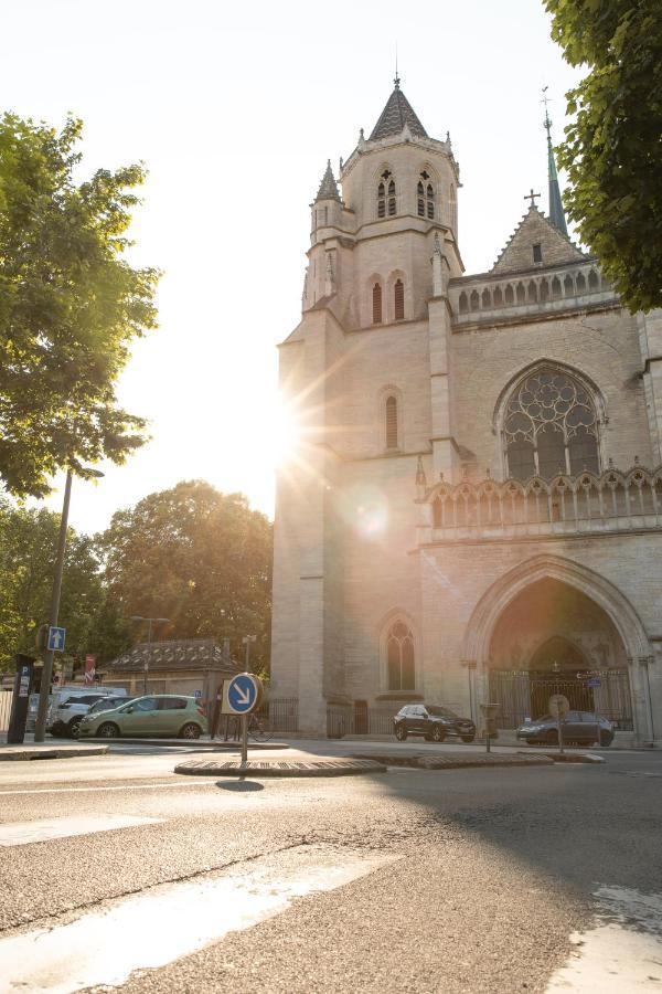 Suite Montrachet 4 Personnes Vue Cathedrale 1 Place De Parking Діжон Екстер'єр фото